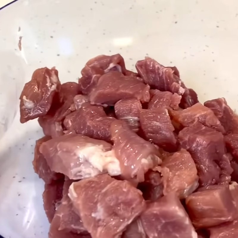 Bước 1 Sơ chế thịt làm giò lụa Giò lụa miền Bắc