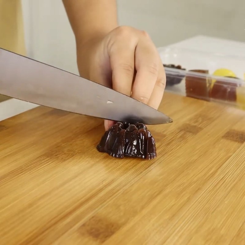 Bước 1 Sơ chế trái cây và thạch cho món chè cocktail Chè cocktail