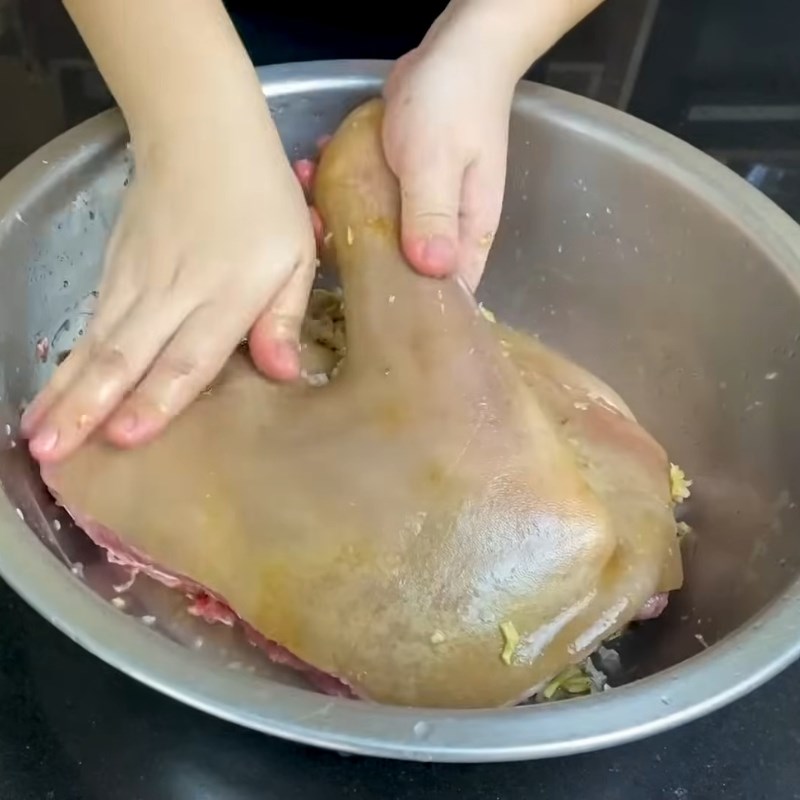 Bước 1 Sơ chế và khử mùi hôi thịt dê Lẩu dê thuốc bắc