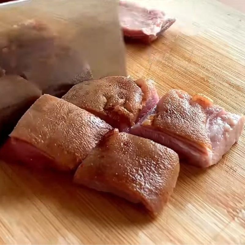 Bước 1 Sơ chế và ướp thịt dê dê chao dầu