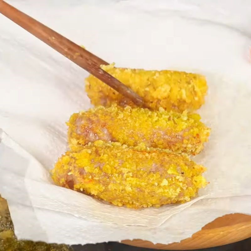 Bước 5 Tẩm bột và chiên nem chua rán giòn xốp nem chua rán