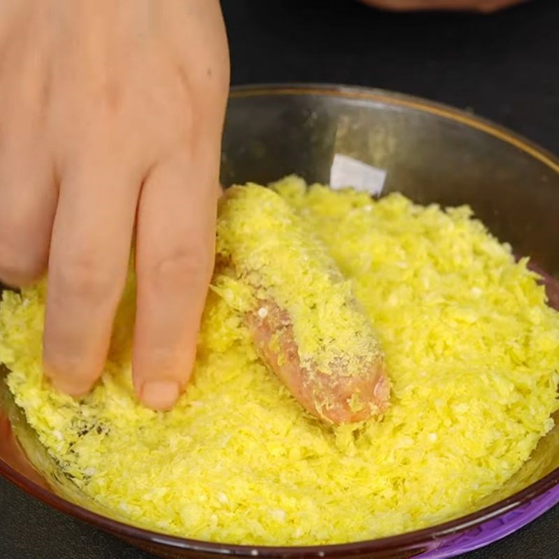 Bước 5 Tẩm bột và chiên nem chua rán giòn xốp nem chua rán