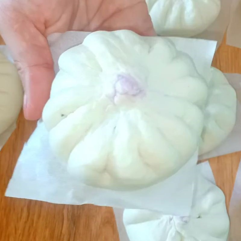 Bước 7 Tạo hình bánh bao bánh bao nhân trứng muối