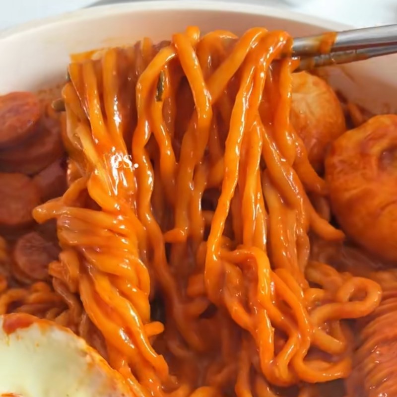 Bước 4 Thành phẩm Mì cay phô mai Hàn Quốc