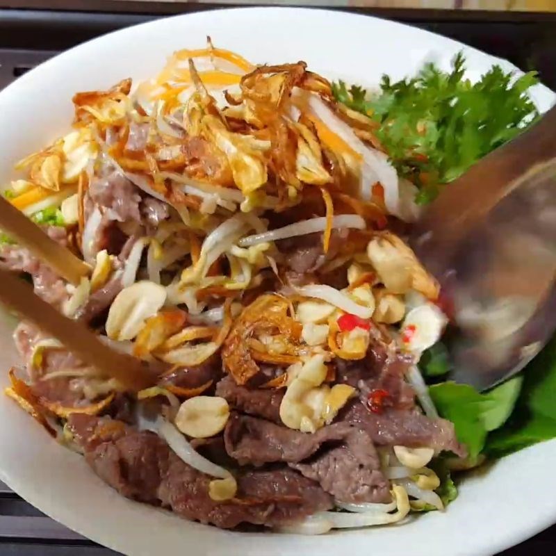 Bước 8 Thành phẩm bún bò trộn
