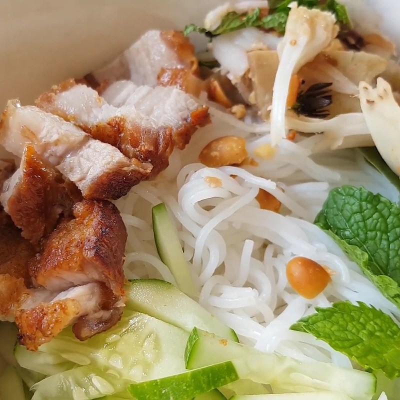 Bước 6 Thành phẩm Bún heo quay