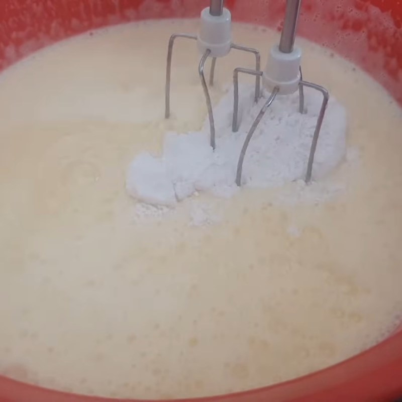 Bước 4 Trộn bột và đánh hỗn hợp hoàn chỉnh Bánh thuẫn miền Trung