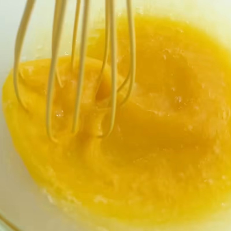 Bước 1 Trộn bột vỏ bánh mềm xốp Bánh rán Doremon từ bột mì