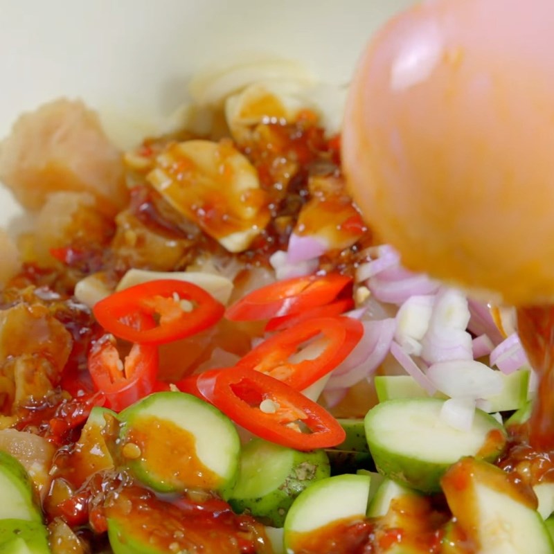 Bước 3 Trộn gỏi gân bò sốt Thái bùng vị Gân bò sốt Thái