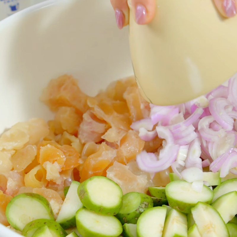 Bước 3 Trộn gỏi gân bò sốt Thái bùng vị Gân bò sốt Thái