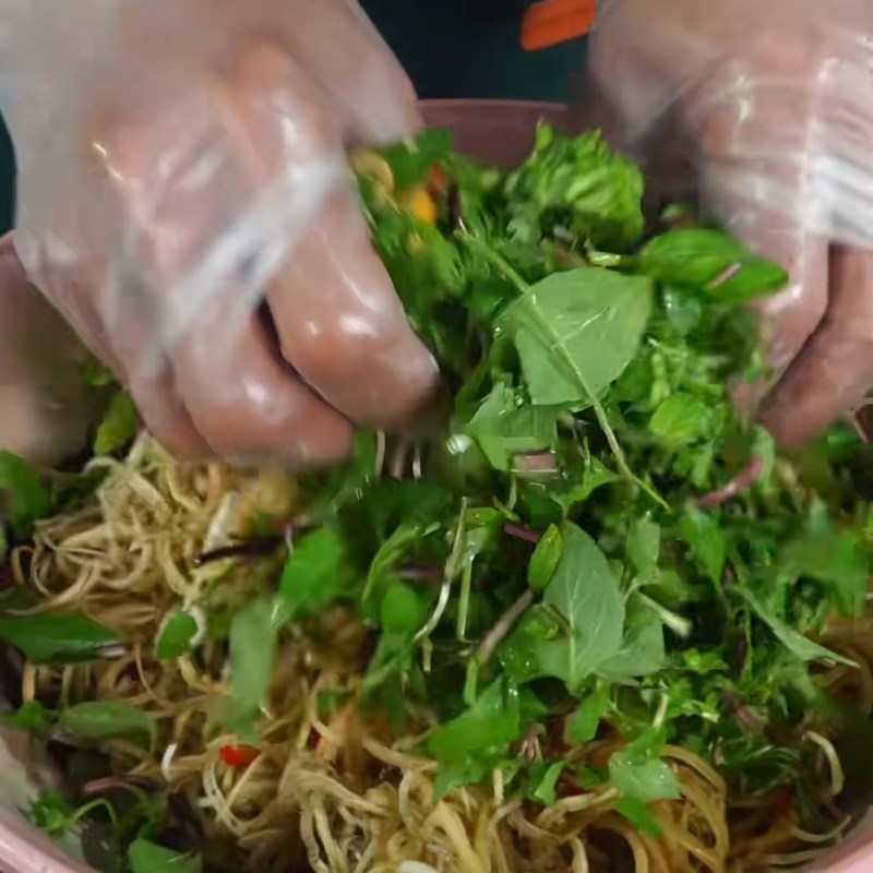 Bước 4 Trộn nộm gà hoa chuối đơn giản Nộm gà hoa chuối