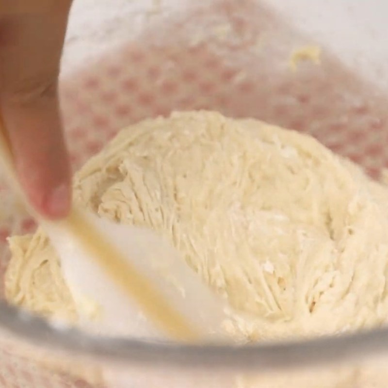 Bước 1 Trộn và nhồi bột vỏ bánh Bánh mì phô mai tan chảy