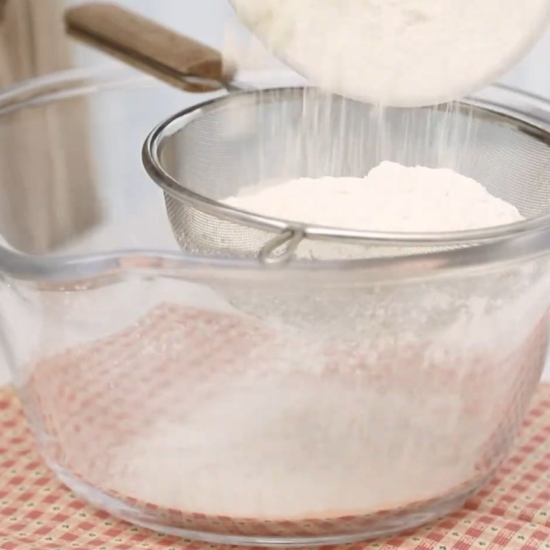 Bước 1 Trộn và nhồi bột vỏ bánh Bánh mì phô mai tan chảy