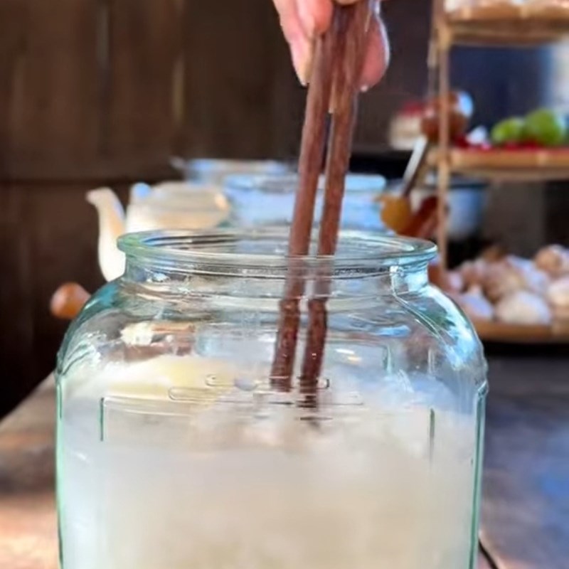 Bước 2 Trộn và ủ mẻ Cơm mẻ bằng cơm nguội