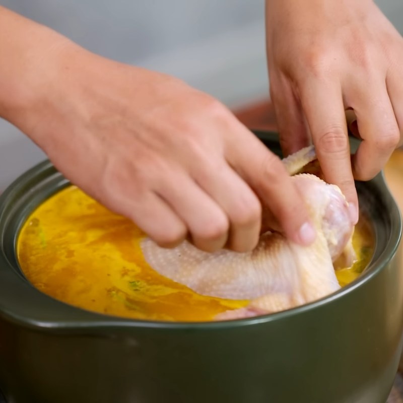 Bước 5 Ủ gà để thịt hồng mềm ngọt Gà ủ muối hoa tiêu