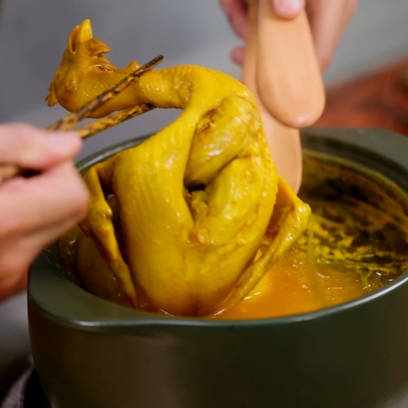 Bước 5 Ủ gà để thịt hồng mềm ngọt Gà ủ muối hoa tiêu