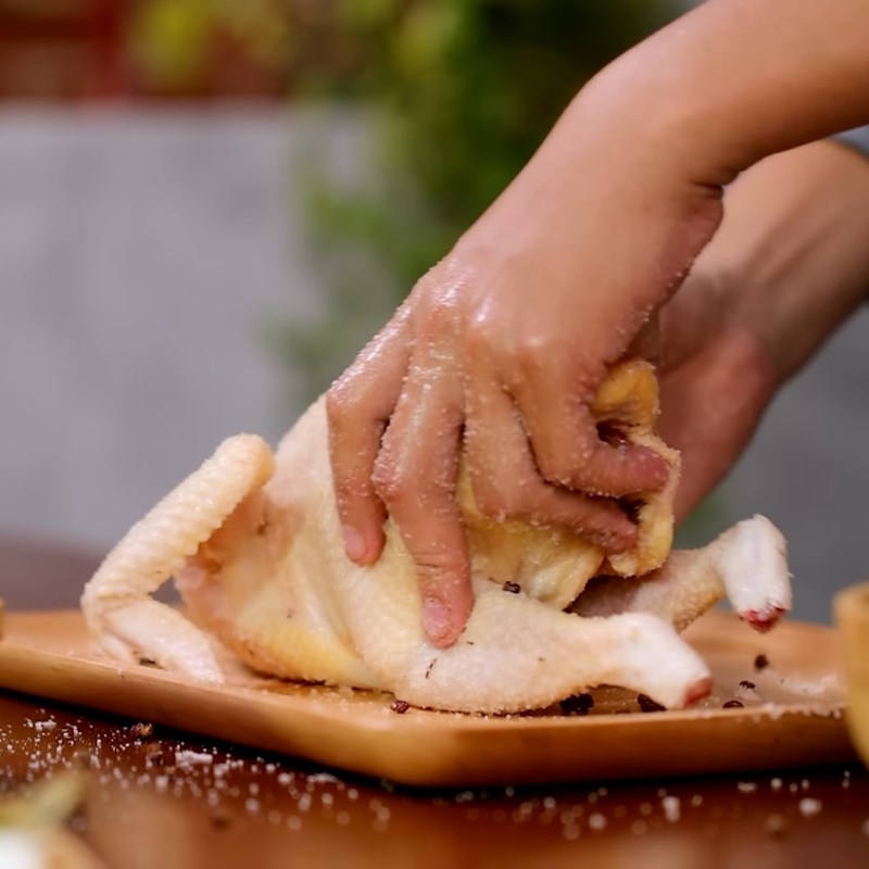 Bước 2 Ướp gà ủ muối hoa tiêu thấm vị Gà ủ muối hoa tiêu