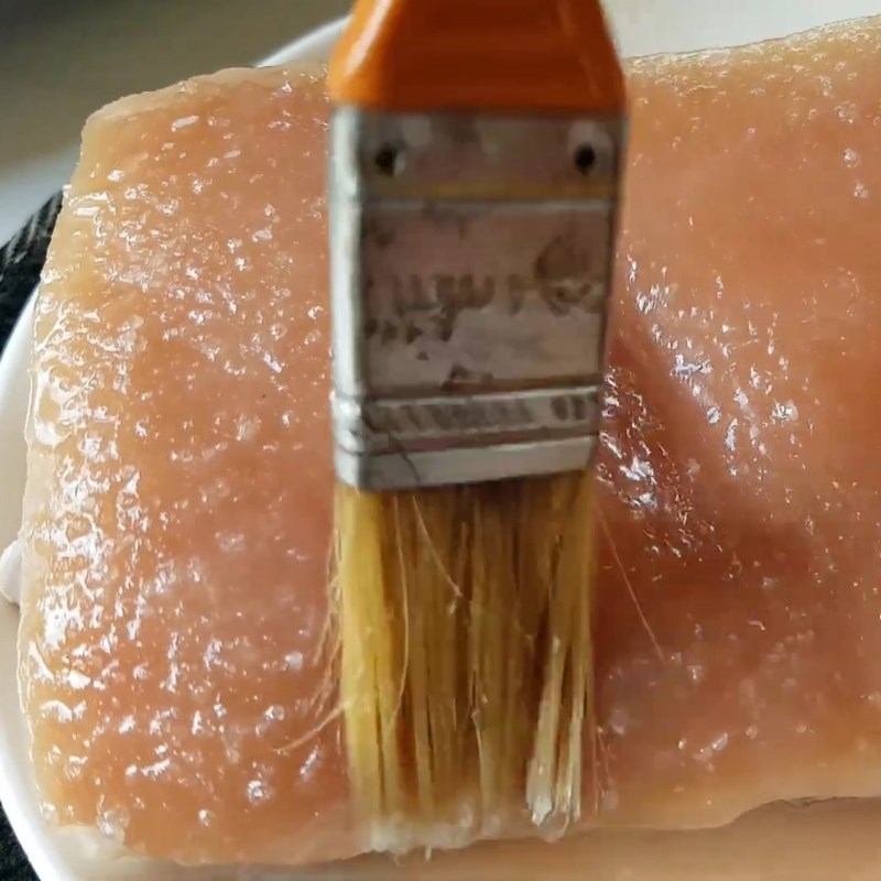 Bước 2 Xăm da và ướp thịt heo quay Bún heo quay