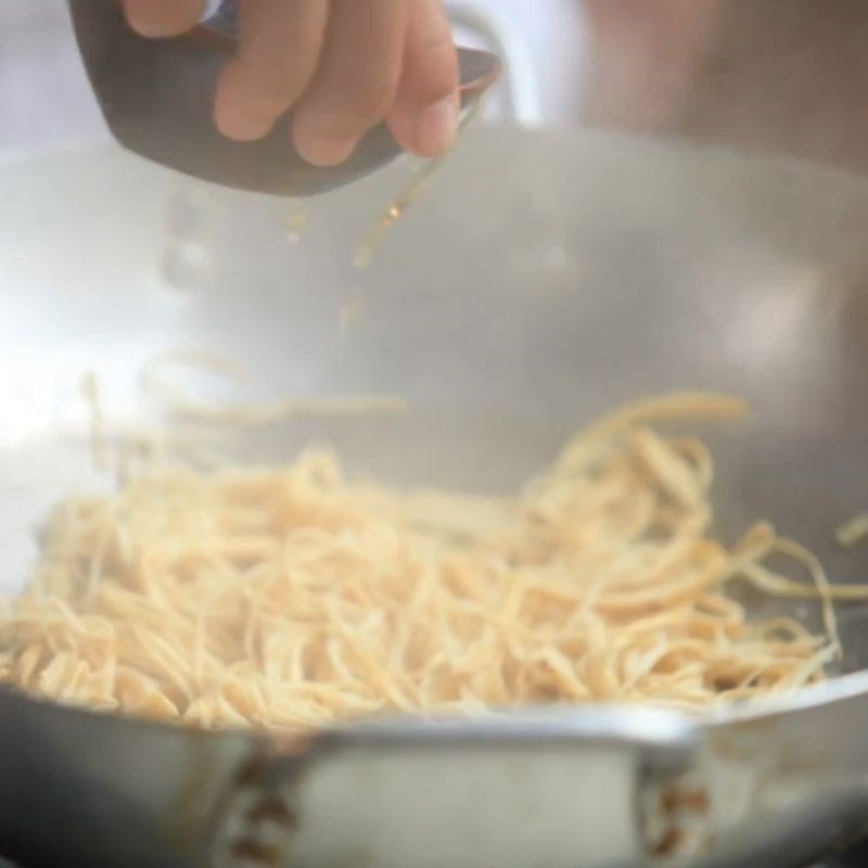 Bước 4 Xào măng ngấm gia vị canh măng mực