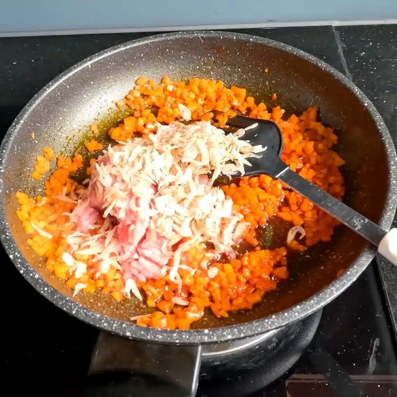 Bước 4 Xào nhân bánh đúc mặn thơm lừng Bánh đúc nước cốt dừa