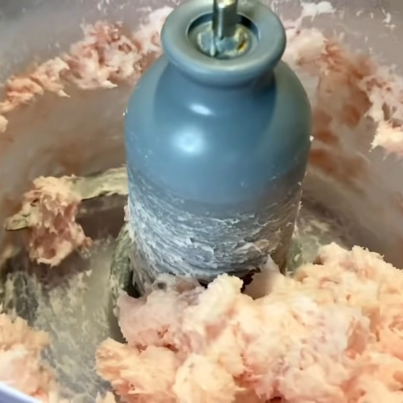 Bước 2 Xay thịt lần 1 Giò lụa miền Bắc