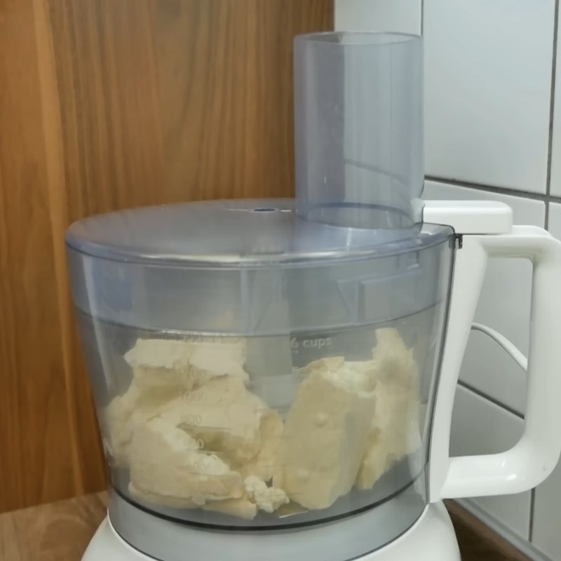 Bước 2 Xay và trộn bột chả chay đậm đà Chả chay chiên