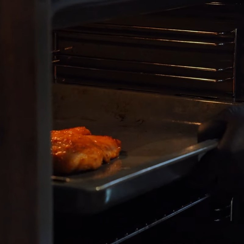 Bước 3 Áp chảo và nướng thịt Nọng heo nướng