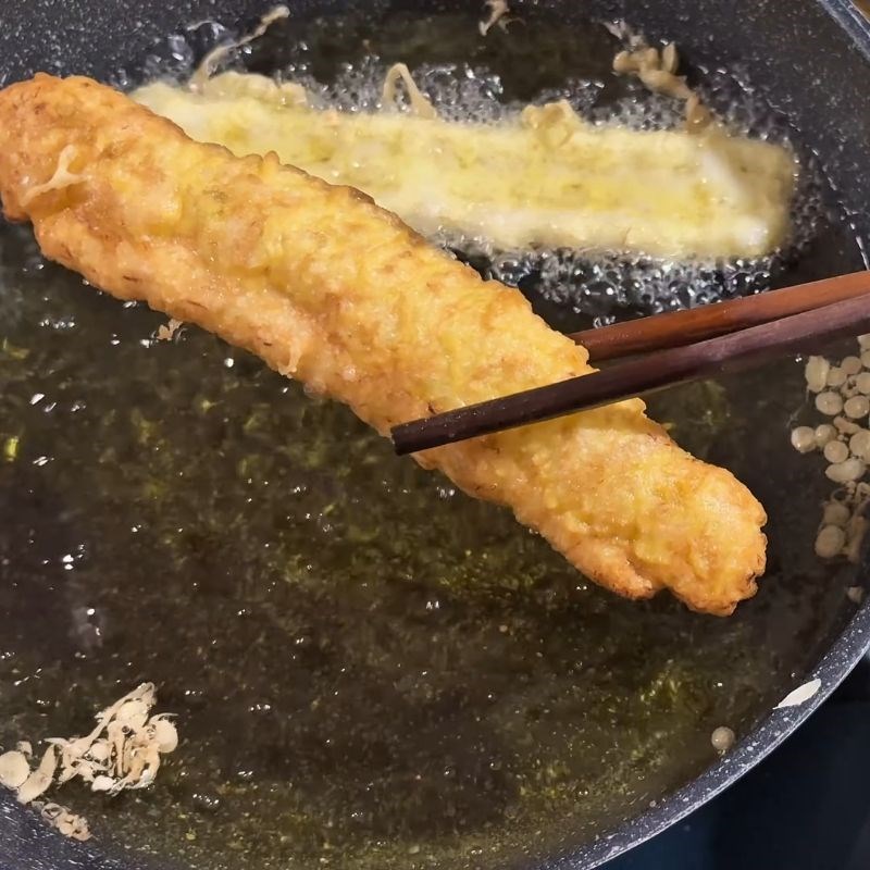 Bước 4 Cách rán bánh chuối phồng giòn Bánh chuối chiên phồng ruột