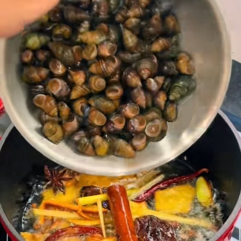 Bước 4 Chế biến ốc và thảo mộc bún ốc liễu châu