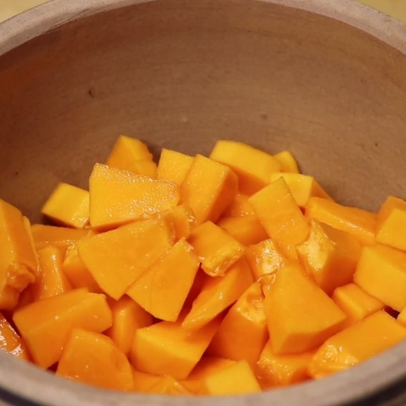 Bước 3 Chưng cách thủy chè tuyết giáp chè tuyết giáp