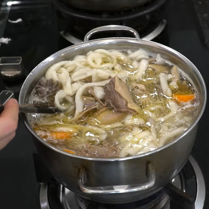 Bước 5 Hoàn thiện món bánh canh bột xắt miền Tây Bánh canh bột xắt miền Tây