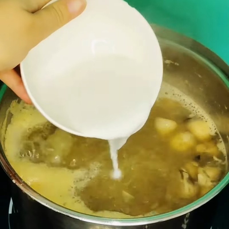 Bước 3 Hoàn thiện nước dùng và nêm gia vị Bánh canh bề bề