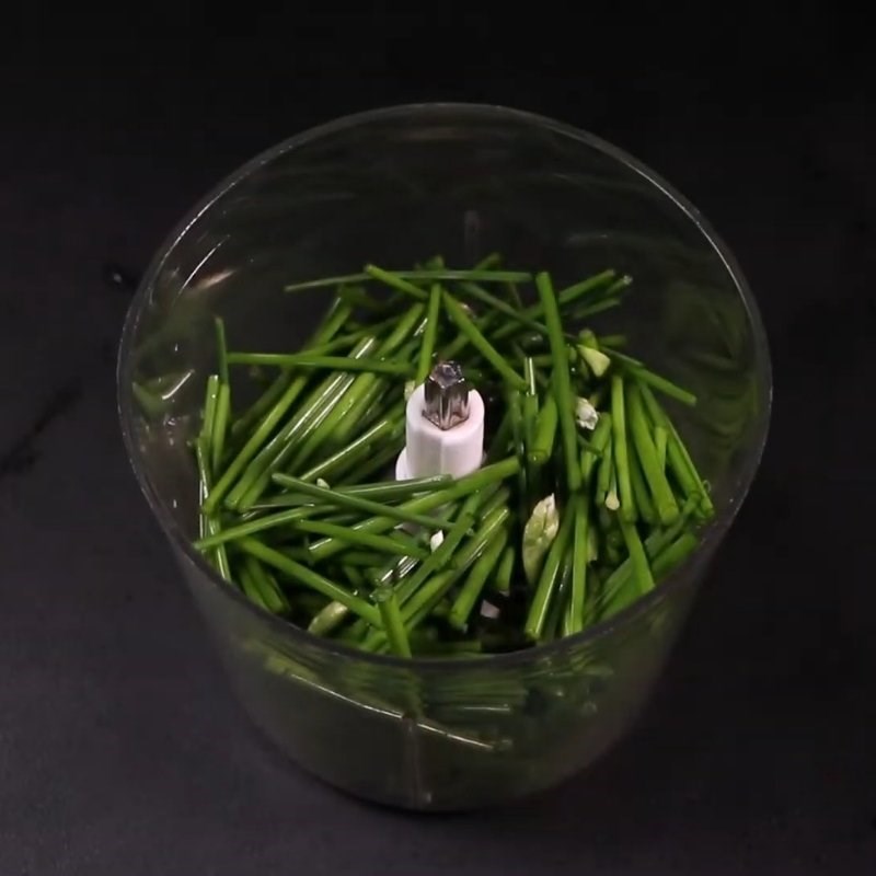 Bước 4 Làm nước chấm hoa hẹ độc đáo Lẩu bò mông cổ