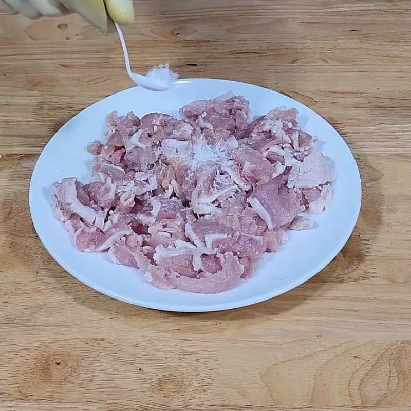 Bước 3 Làm thịt lợn bóp tái chanh Thịt lợn tái chanh