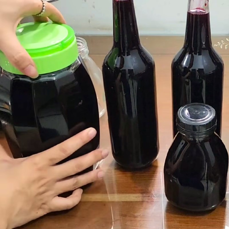 Bước 5 Lọc, bảo quản siro dâu tằm Dâu tằm ngâm đường phèn