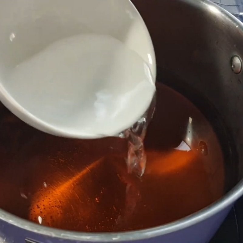 Bước 4 Luộc chín thịt và nấu nước mắm ngâm Tai heo cuộn bắp bò ngâm mắm