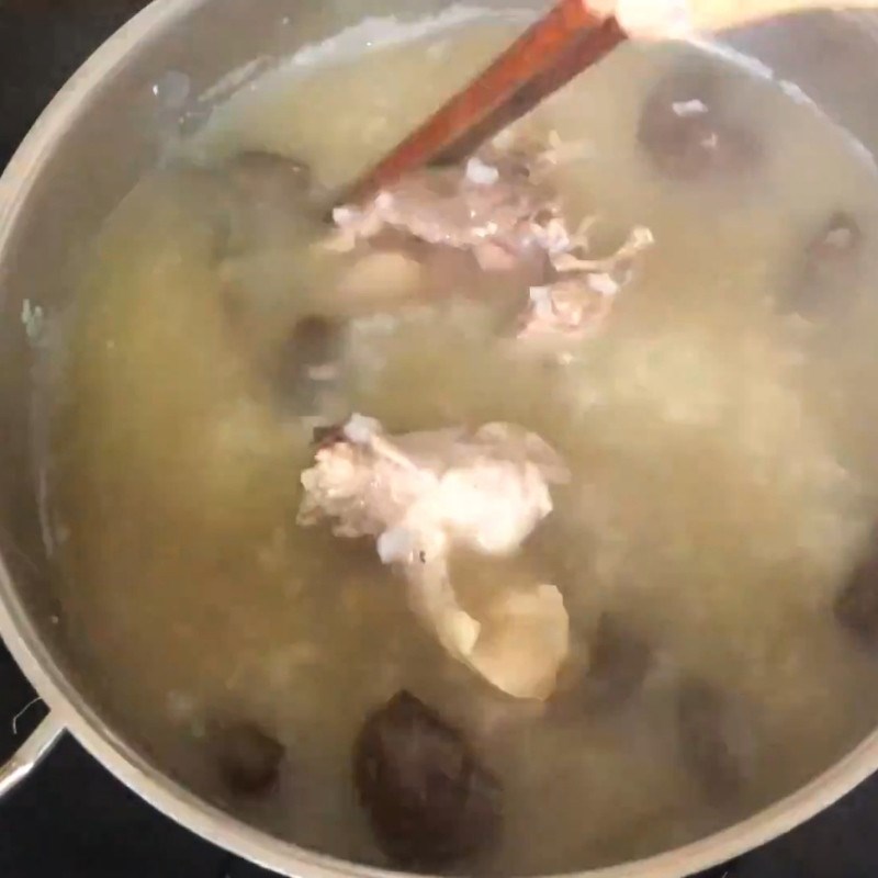 Bước 4 Nấu huyết và lấy nước "huyết hậu" cho cháo Bánh hỏi lòng heo