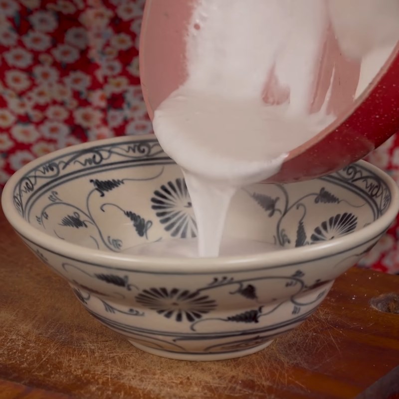 Bước 3 Nấu nước cốt dừa đặc sánh Bánh khọt miền Tây