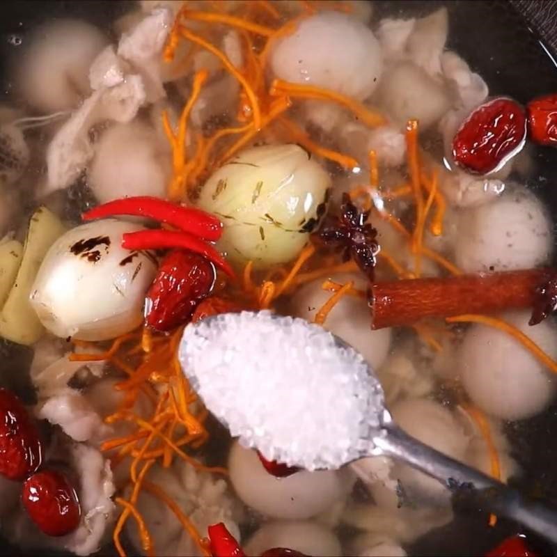 Bước 5 Nấu nước lẩu bò Mông Cổ Lẩu bò mông cổ