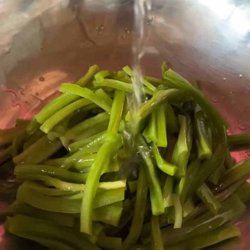 Bước 4 Ngâm chua rau củ Gỏi rau tiến vua tôm thịt