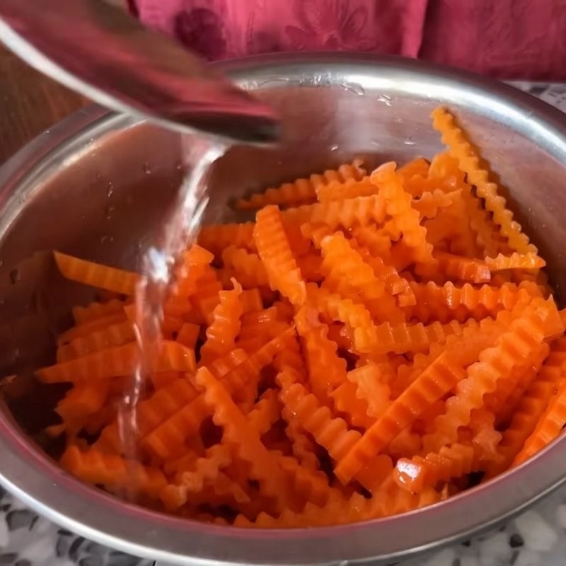 Bước 4 Ngâm chua rau củ Gỏi rau tiến vua tôm thịt