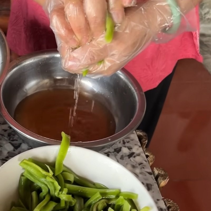 Bước 4 Ngâm chua rau củ Gỏi rau tiến vua tôm thịt