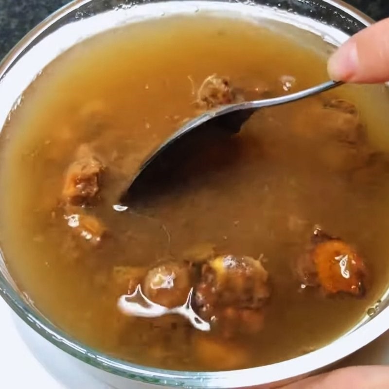 Bước 2 Ngâm me, lấy nước cốt me sánh mịn Mắm me "đa năng"