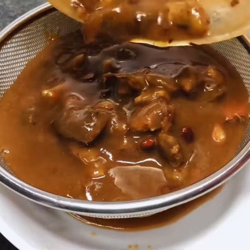 Bước 2 Ngâm me, lấy nước cốt me sánh mịn Mắm me "đa năng"