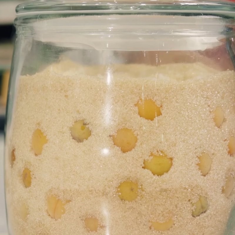 Bước 2 Ngâm mơ với đường Nước mơ ngâm