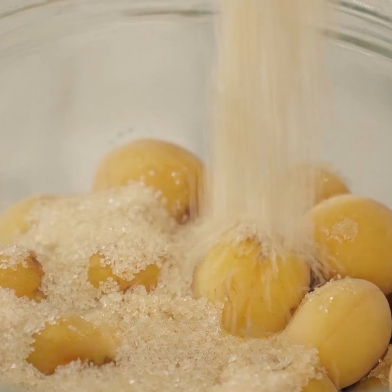 Bước 2 Ngâm mơ với đường Nước mơ ngâm