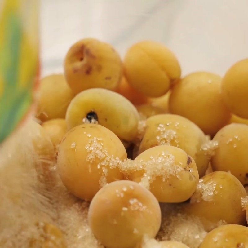 Bước 2 Ngâm mơ với đường Nước mơ ngâm