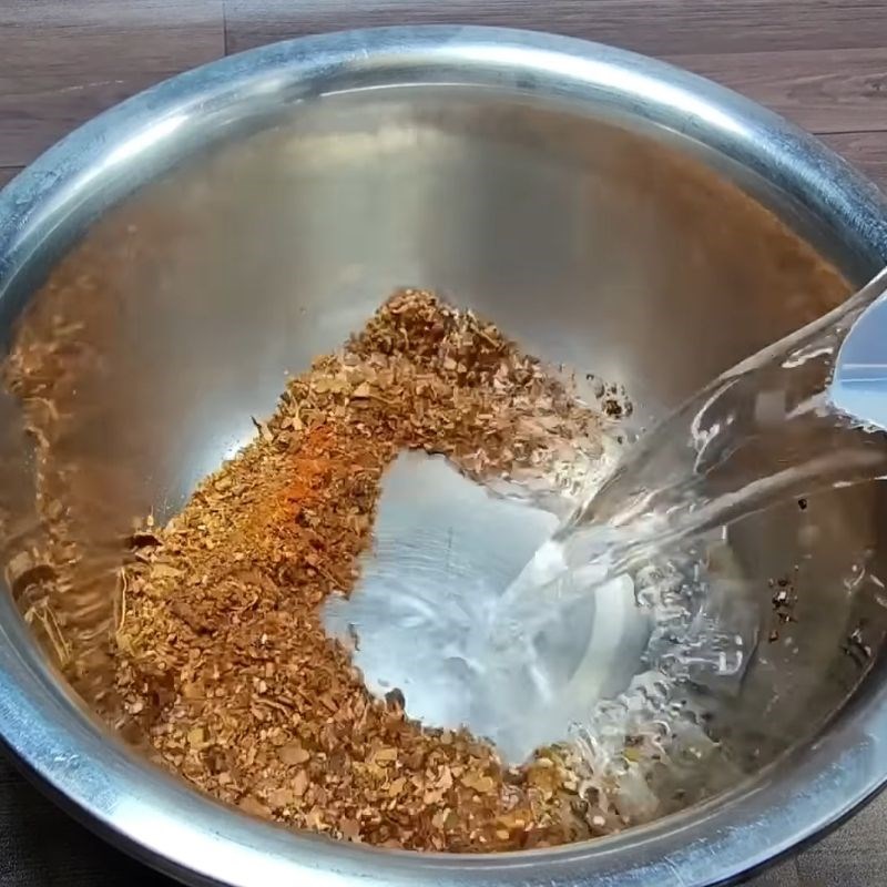 Bước 2 Ngâm trứng cút với thảo mộc Trứng cút nướng muối Trung Hoa