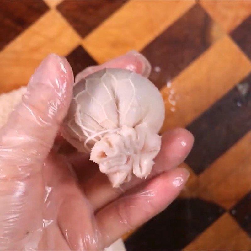 Bước 2 Nhồi và tạo hình viên bao tử Lẩu bò mông cổ