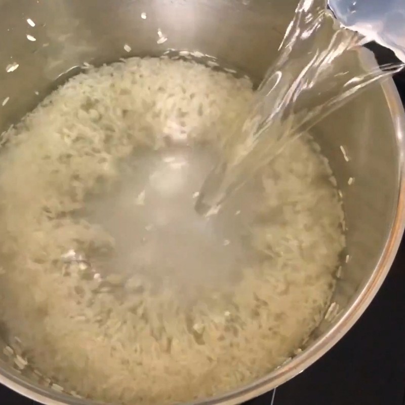 Bước 2 Ninh cháo và luộc tim, gan, lưỡi Bánh hỏi lòng heo